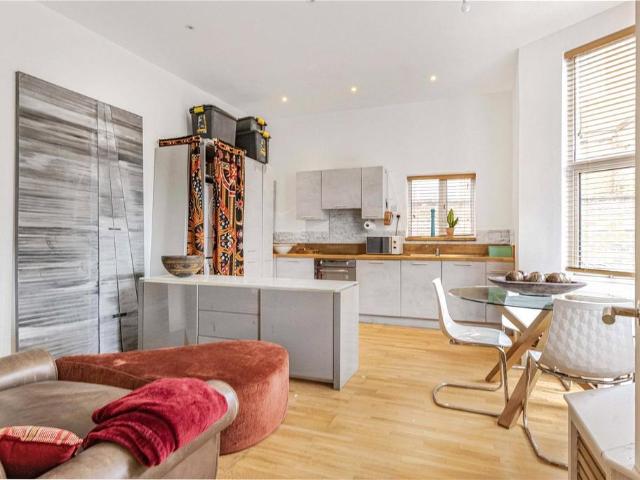 Flat for rent in Greater London