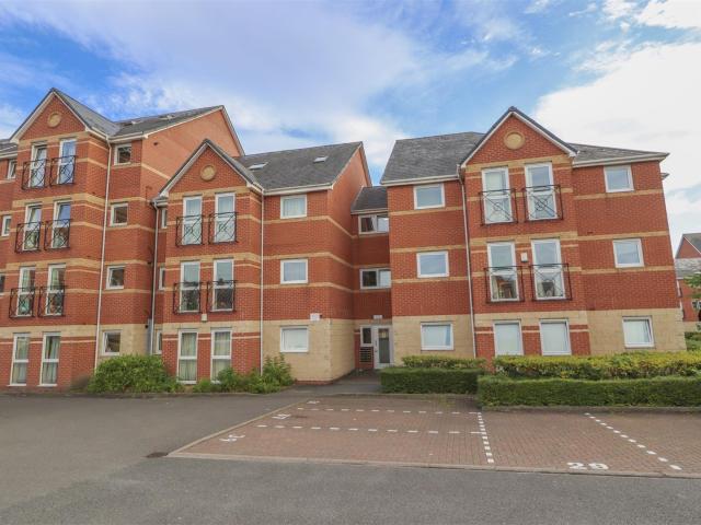 Apartment for rent in Ball Hill, West Midlands
