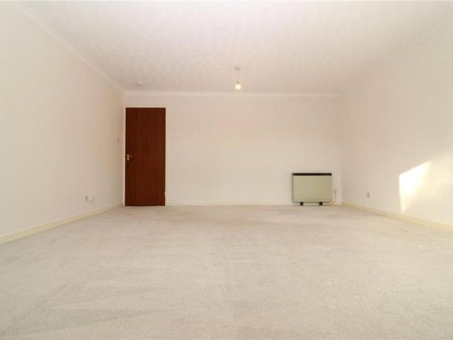 Apartment for rent in Langside, Scotland