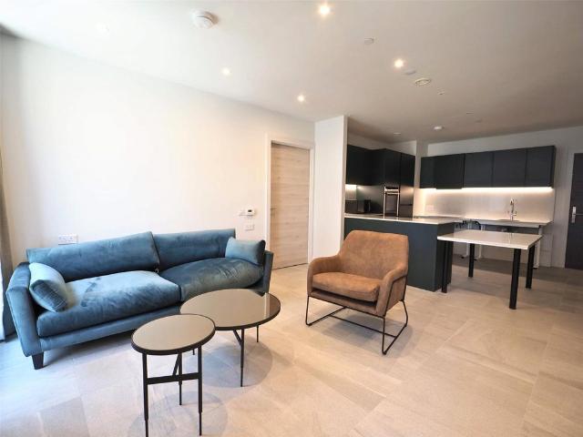 Flat for rent in Aldrington