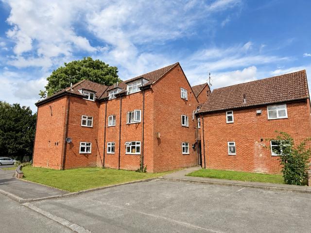 Flat for rent in Charlton, Dromore