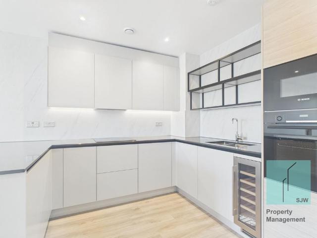 Flat for rent in Horn Park, Cat Hill