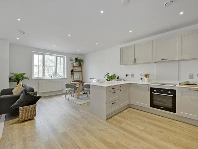 Apartment for rent in Woodside, Winkfield