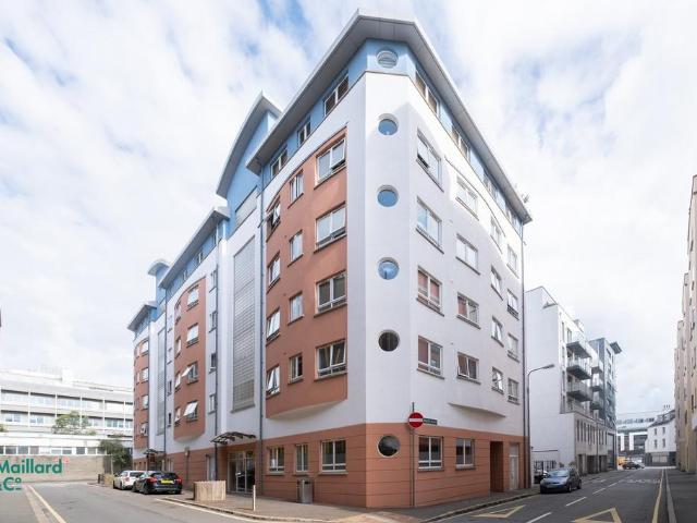 Flat for rent in St Helier