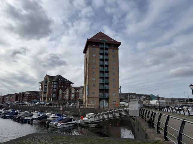 Flat for rent in SA1 Swansea Waterfront, Nangreaves