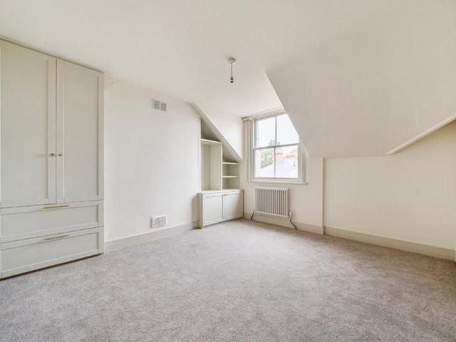 Apartment for rent in St James, Sandown Park