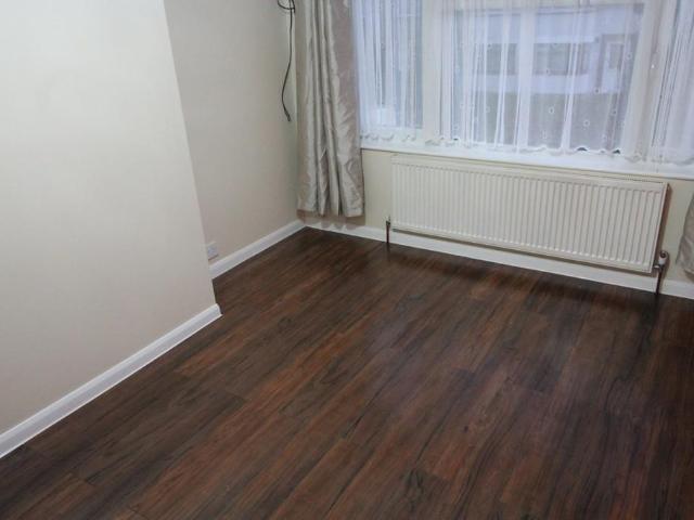 Flat for rent in Yeading, Greater London