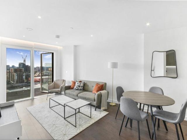 Flat for rent in Nine Elms, Greater London