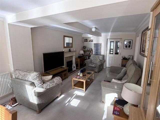 Apartment for rent in Warmfield cum Heath, Heath