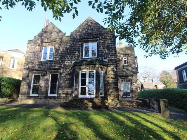 Flat for rent in Hyde Park, West Yorkshire
