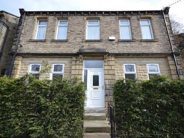 Flat for rent in Holme Valley, Brockholes