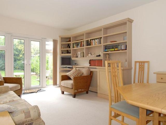 Apartment for rent in Hart, Hampshire