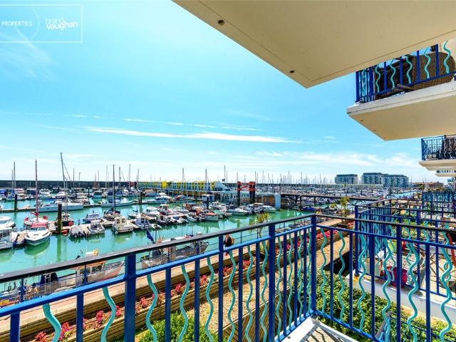 Apartment for rent in Roedean