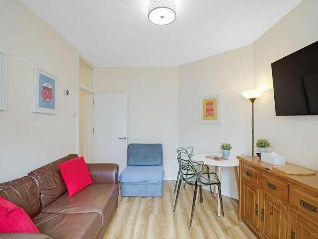 Apartment for rent in Saint Pancras, Greater London
