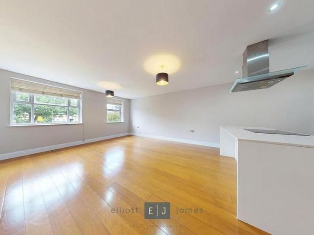 Apartment for rent in Chigwell, Epping