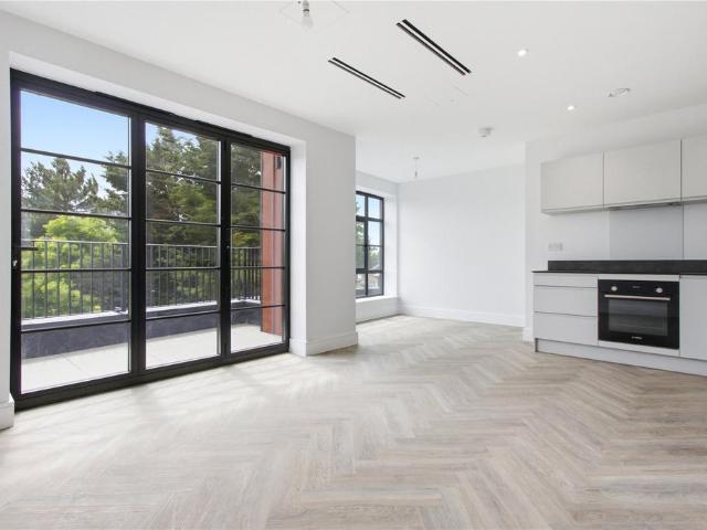 Flat for rent in Brunswick Park, Greater London