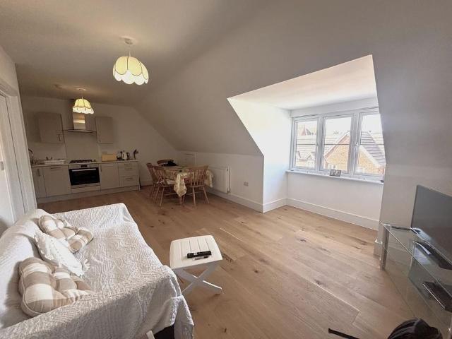 Apartment for rent in Oaklands, Fretherne