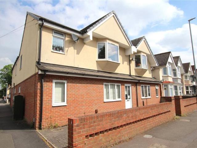 Apartment for rent in Rodbourne, Swindon