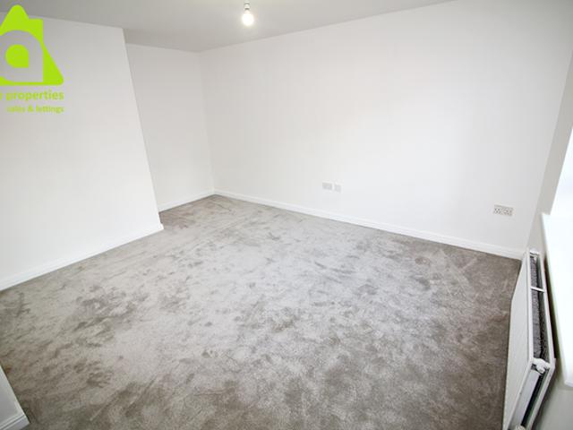 Apartment for rent in Halliwell, Lee Bank