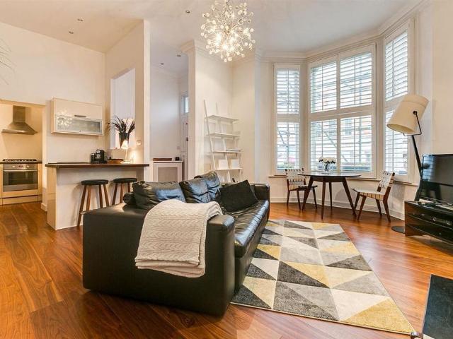 Apartment for rent in Fulham, Walham Green