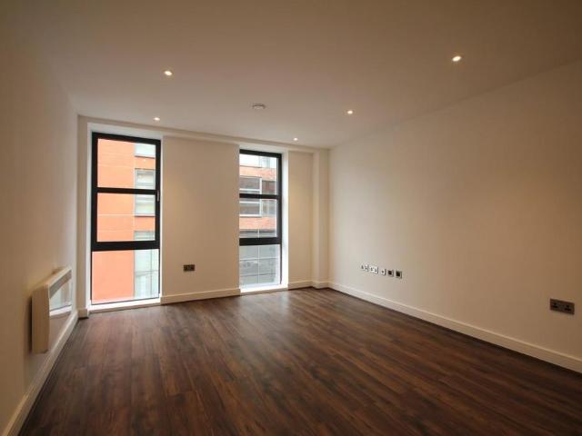 Apartment for rent in Park Central, Birmingham