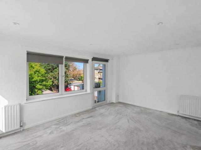Apartment for rent in Royal Borough of Kingston upon Thames, Greater London