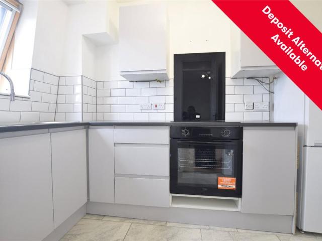 Flat for rent in Ewens Farm, Golden Valley
