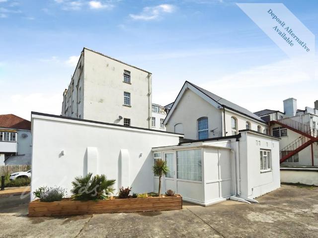 Flat for rent in Middle Deal, Ash