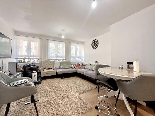 Apartment for rent in Vinters Park, Midway