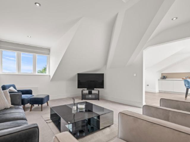 Apartment for rent in Alderley Edge