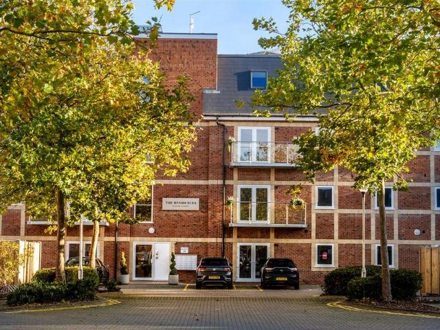 Flat for rent in Quarrendon, Aylesbury