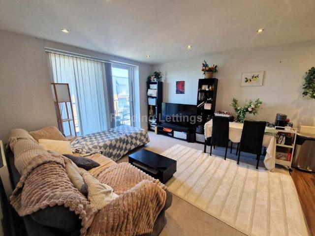 Apartment for rent in Whitley, Reading