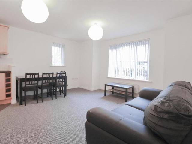 Apartment for rent in Ball Hill, West Midlands