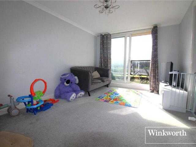 Apartment for rent in Elstree and Borehamwood, Borehamwood