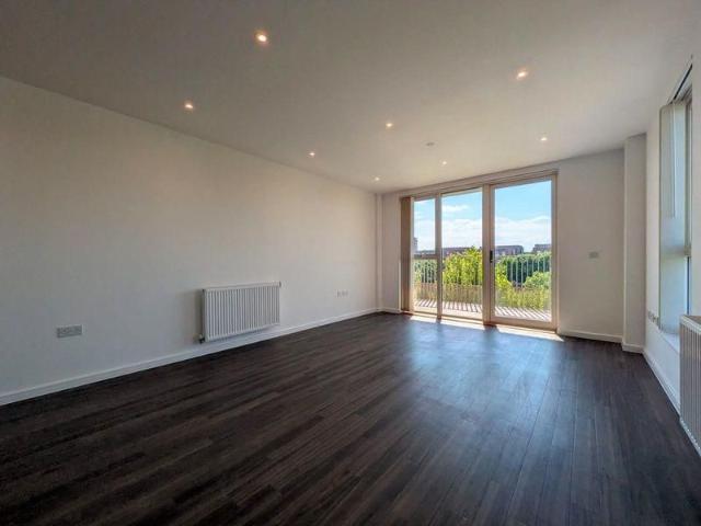 Apartment for rent in London Borough of Ealing, Greater London