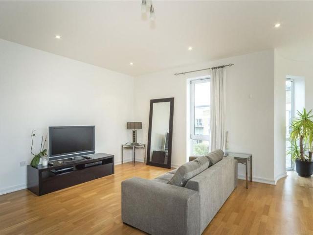 Apartment for rent in London Borough of Richmond upon Thames, Greater London
