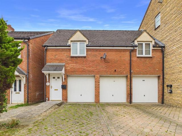 Flat for rent in Hanwell Fields, Evershot