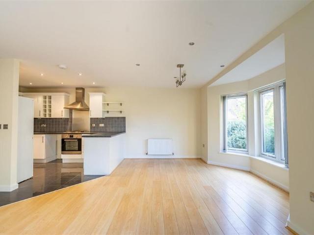 Apartment for rent in Foss Islands, High Field