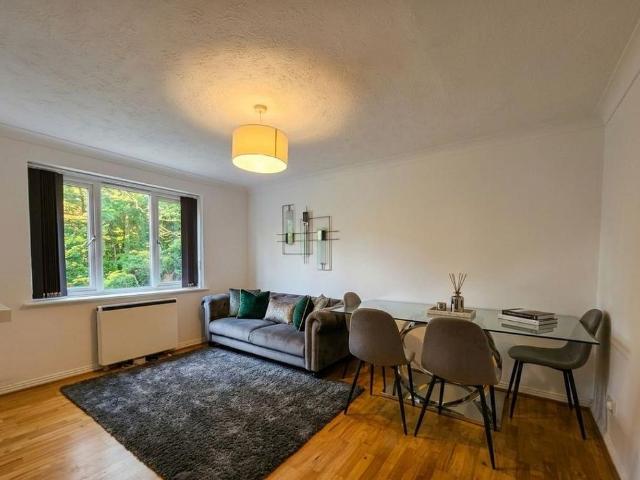 Apartment for rent in London Borough of Merton, Greater London