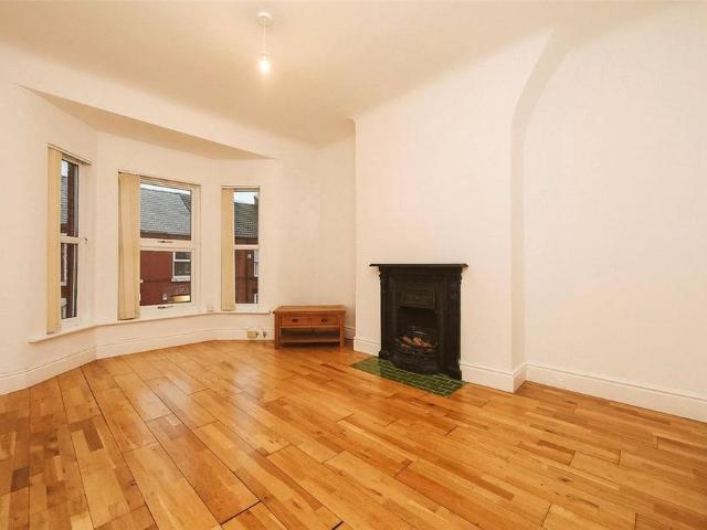 Apartment for rent in Calderstones