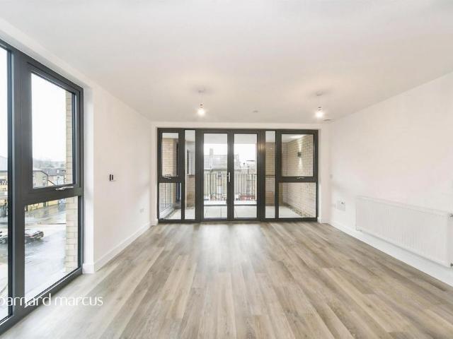 Apartment for rent in Carshalton Beeches, Greater London