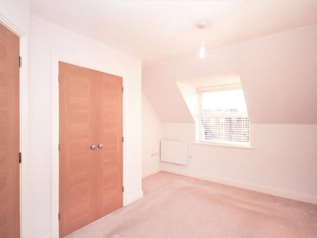 Apartment for rent in Emmbrook, Wokingham