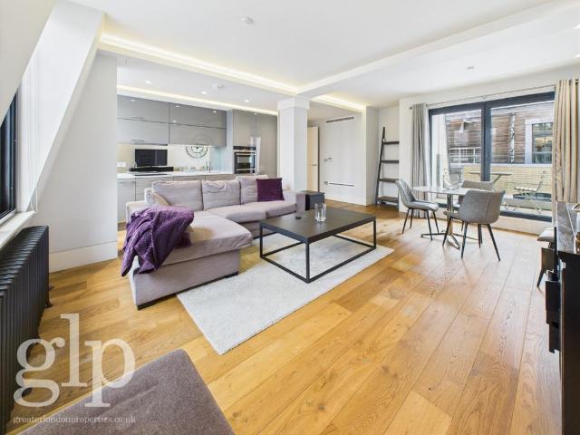 Flat for rent in Soho, Greater London