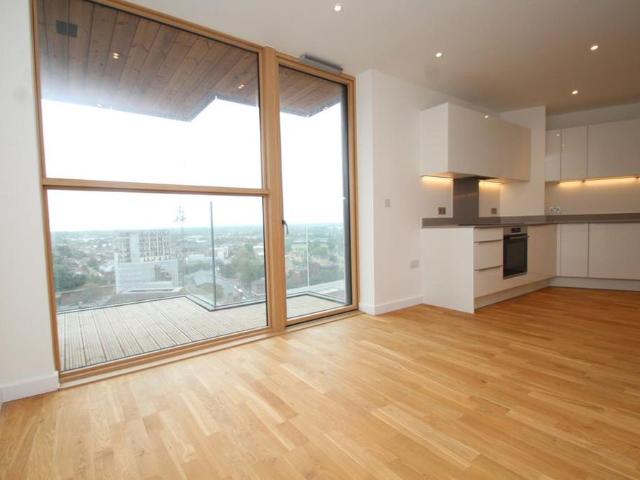 Apartment for rent in Widmore, Greater London