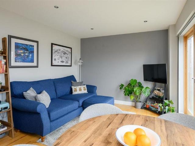 Apartment for rent in Foss Islands, High Field