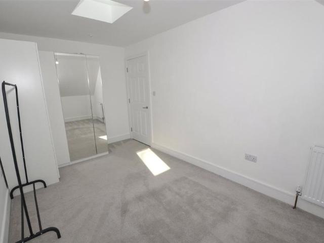 Apartment for rent in London Borough of Croydon, Sanderstead