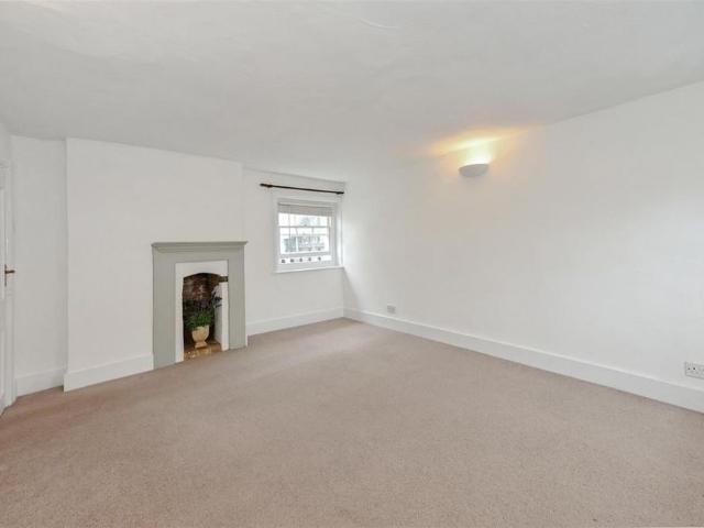 Apartment for rent in Arundel, Clapham