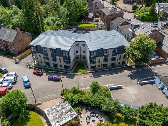 Flat for rent in Bothwell, Scotland