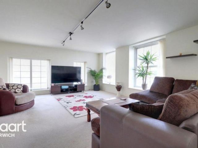 Apartment for rent in Lakenham, East Bank