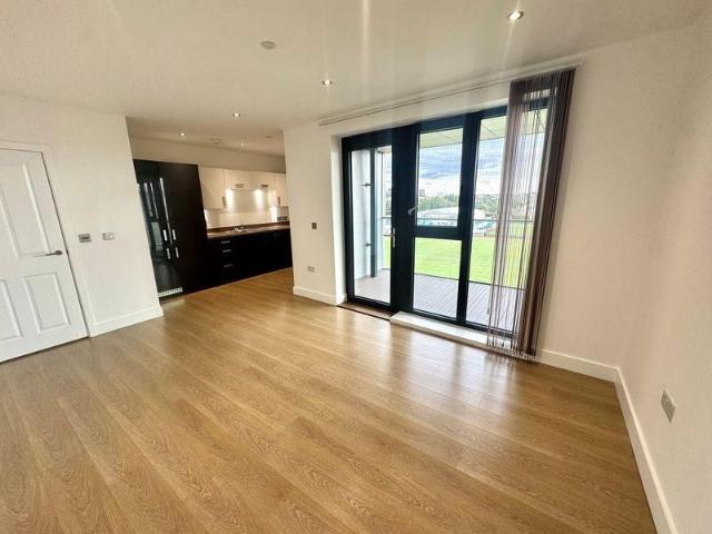 Apartment for rent in Chingford Mount, Highams Park